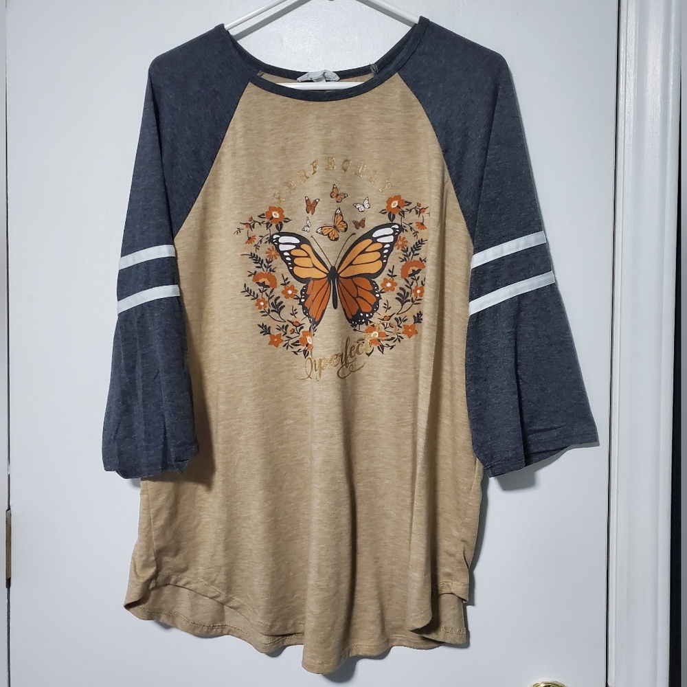 Exclusive One Butterfly Graphic Raglan Sleeve Tee Size 3XL